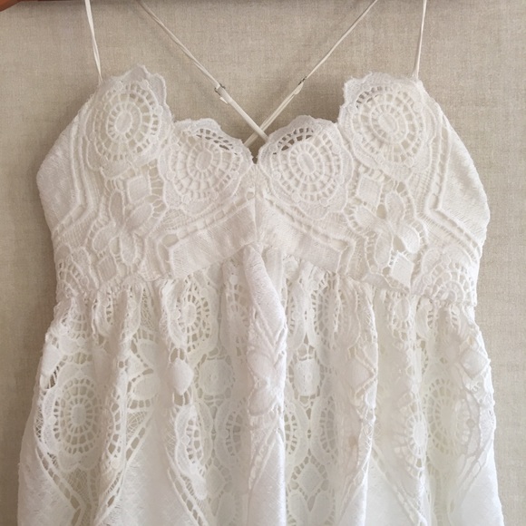 *SOLD* Maeve white lace dress mini size 6 - Picture 2 of 4